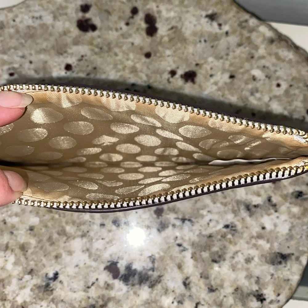 Kate Spade New York Metallic Silver 100% Cow Leather Beautiful Wrist Wallet